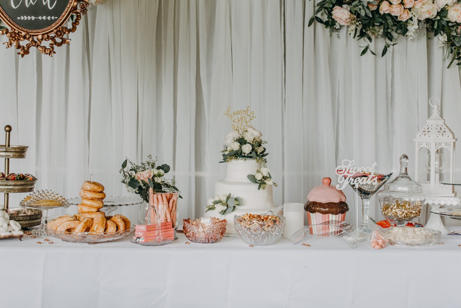 wedding-reception-details-wedding-cake-donuts-and-other-sweet-treats-.jpg